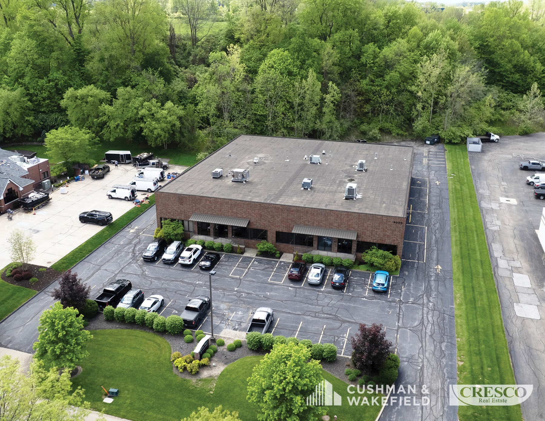 9000 Sweet Valley Dr, Valley View, OH for lease Building Photo- Image 1 of 5