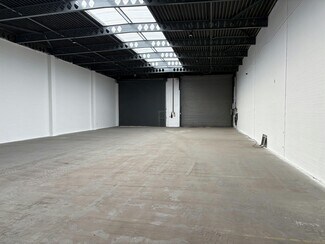 Plus de détails pour Warren Rd, Manchester - Industriel à louer