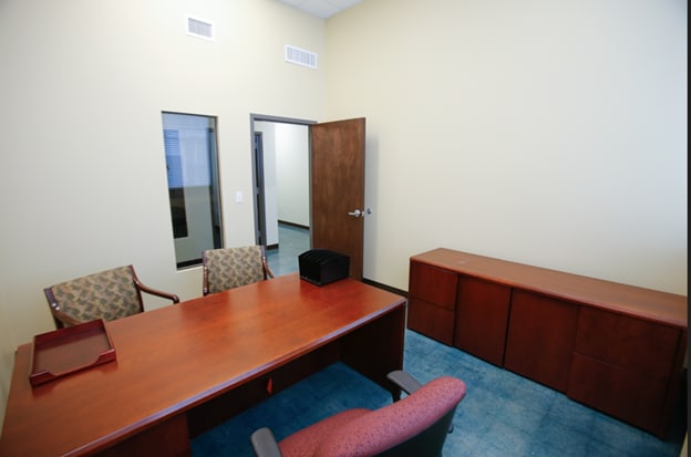 1811 S Laredo St, San Antonio, TX for lease - Building Photo - Image 2 of 3