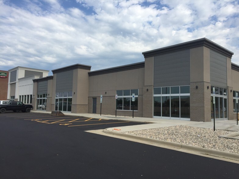4200-4300 W Empire Pl, Sioux Falls, SD à louer - Photo du bâtiment - Image 2 de 6