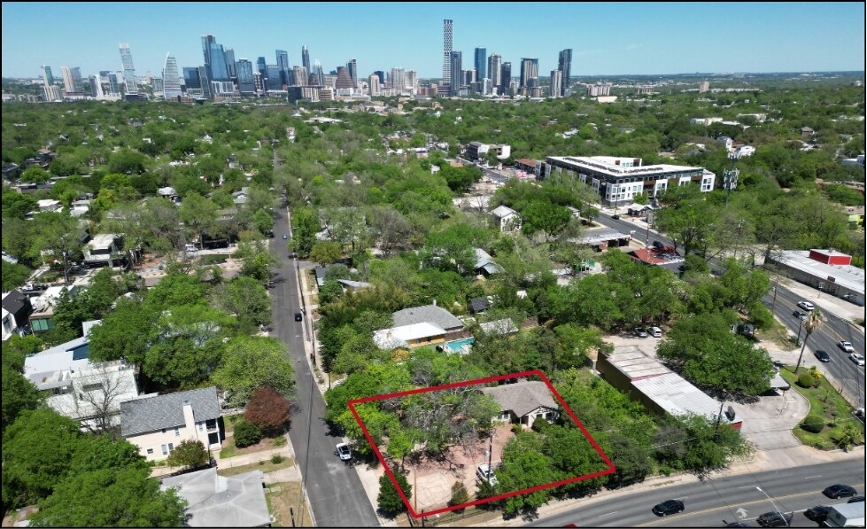 South Austin Office / Redevelopment Play portefeuille de 2 propriétés à vendre sur LoopNet.ca Photo du bâtiment- Image 1 de 11