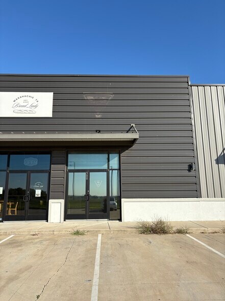 1010 Technology Way, Waxahachie, TX à louer - Photo du bâtiment - Image 3 de 17