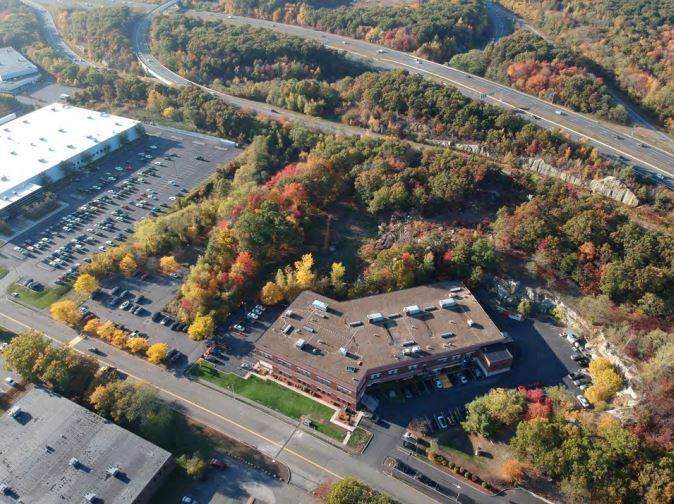 51 Jubilee Dr, Peabody, MA à vendre Photo du bâtiment- Image 1 de 6