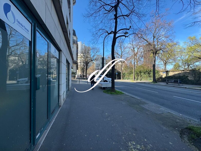 Retail in Paris for lease - Building Photo - Image 3 of 8