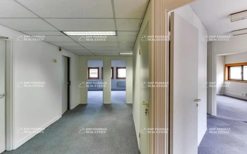 18 Rue Pasteur, Le Kremlin-Bicêtre for lease - Interior Photo - Image 3 of 8