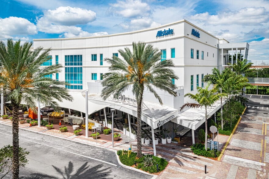 4443 Lyons Rd, Coconut Creek, FL à louer - Photo du bâtiment - Image 1 de 5