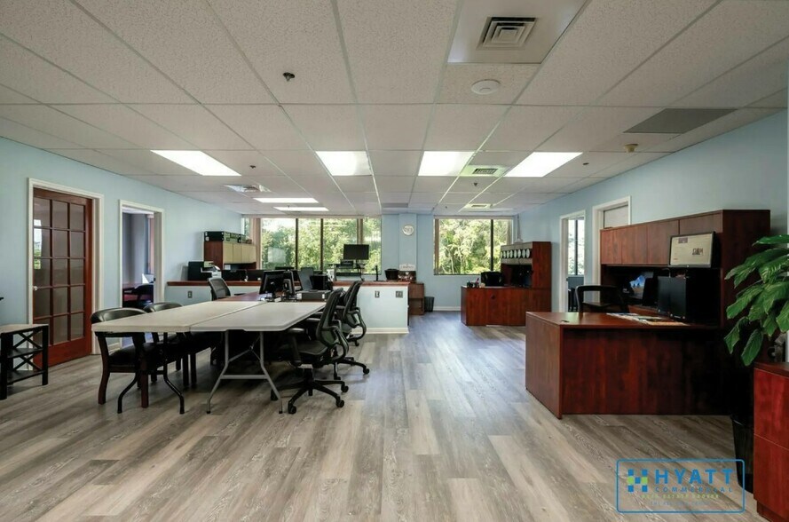 147 Old Solomons Island Rd, Annapolis, MD à louer - Photo du bâtiment - Image 3 de 5