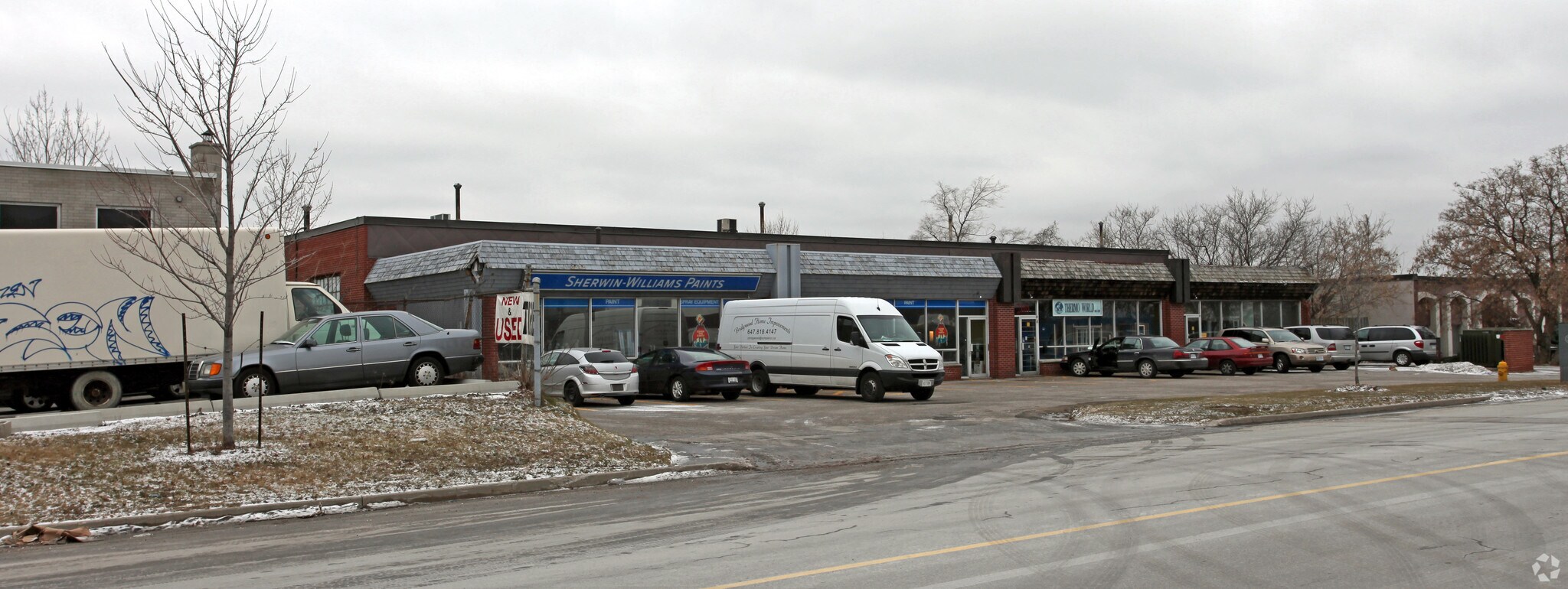 Nantucket & Kennedy portefeuille de 2 propriétés à vendre sur LoopNet.ca Photo du bâtiment- Image 1 de 3