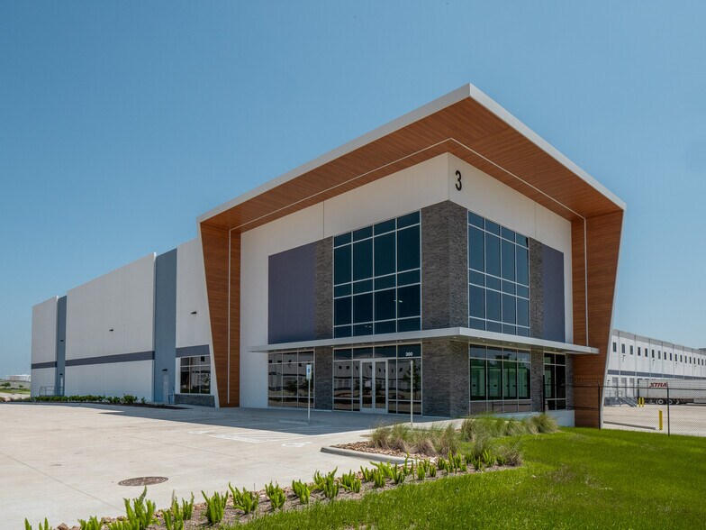 Johnny Morris Rd & Old Manor Rd, Austin, TX for lease - Building Photo - Image 1 of 14