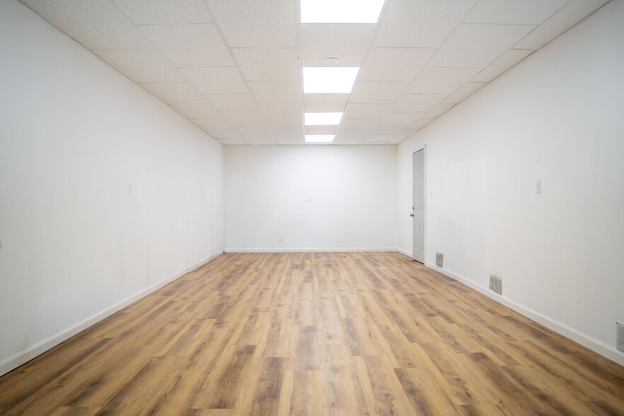 2563 Main St, Stratford, CT for lease - Building Photo - Image 3 of 13