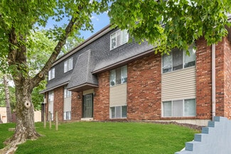 More details for 400 N Oakland Ave, Carbondale, IL - Multifamily for Sale