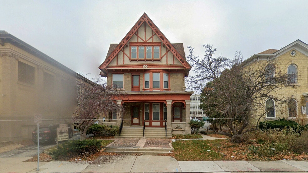 839 N 11th St, Milwaukee, WI à vendre - Photo principale - Image 1 de 1