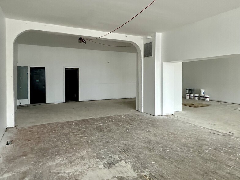 505 E Shiawassee St, Lansing, MI à louer - Photo intérieure - Image 3 de 8