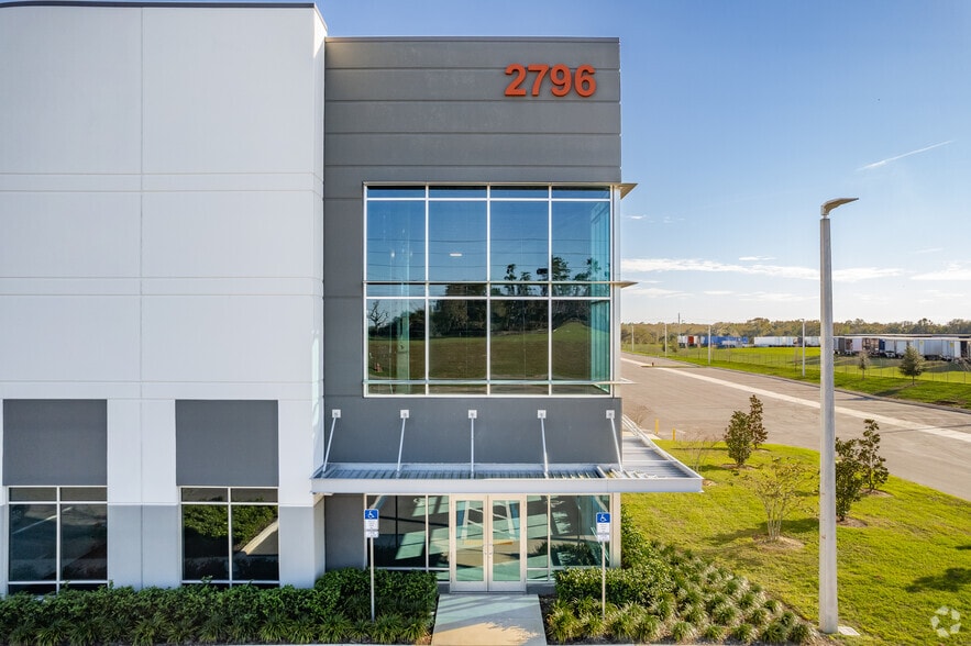 2796 NW 35th St, Ocala, FL for lease - Building Photo - Image 3 of 16