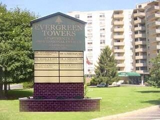 2375 Woodward St, Philadelphia, PA à louer - Photo du bâtiment - Image 2 de 34