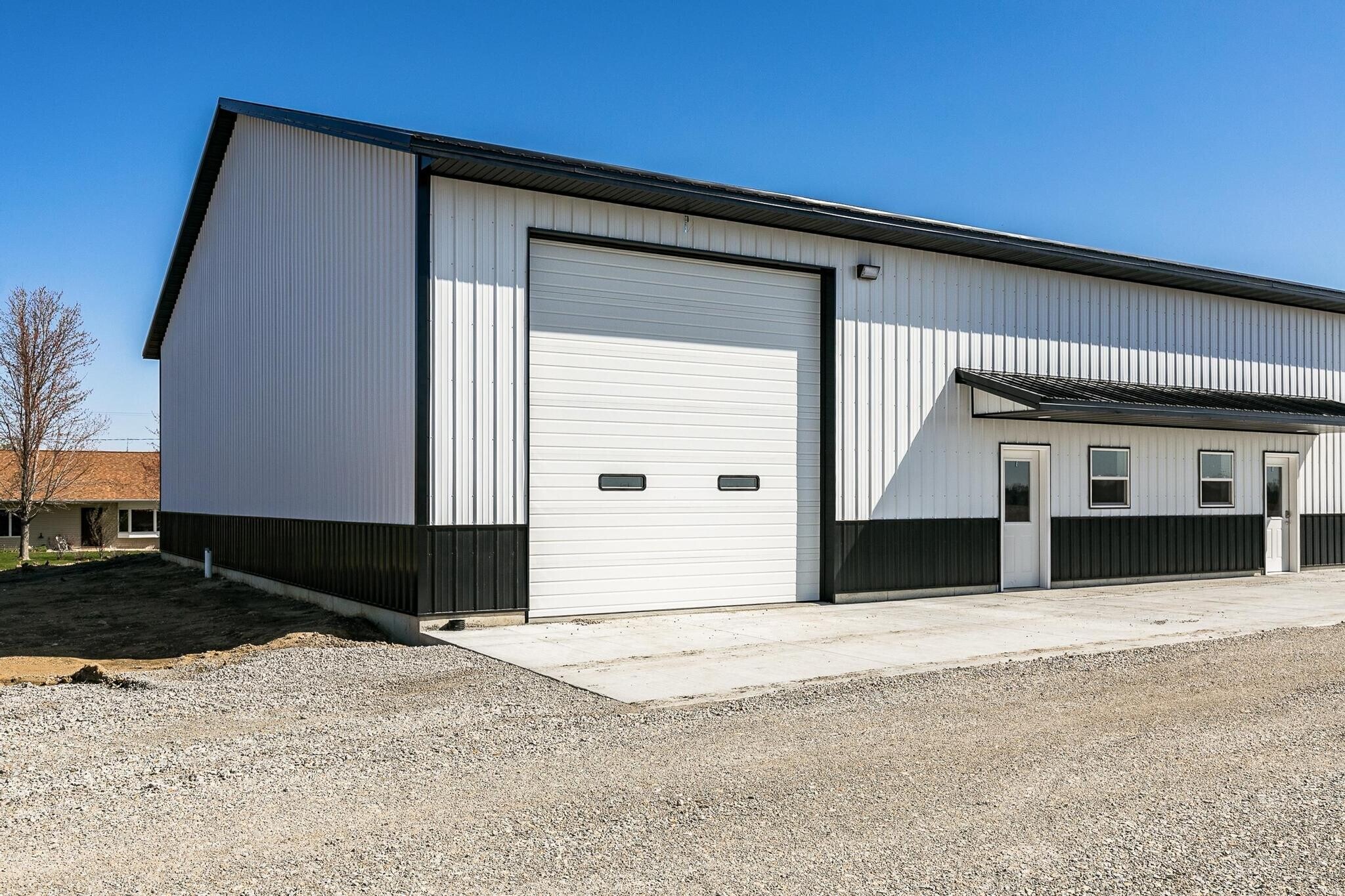 51 Dale Lee Dr, Palo, IA for lease Primary Photo- Image 1 of 18