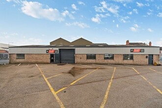 Strawberry St, Hull for lease Building Photo- Image 1 of 9