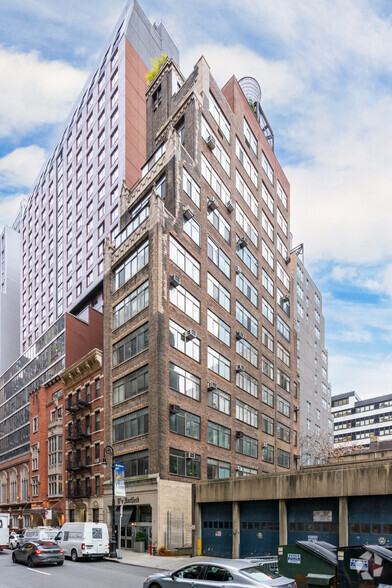 348 W 36th St, New York, NY for lease - Building Photo - Image 1 of 10