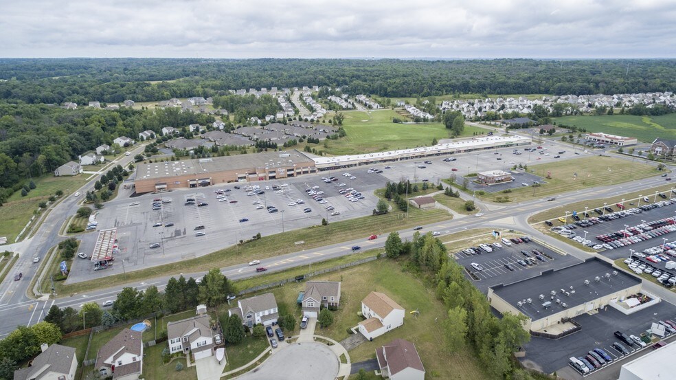 350-470 E Broad St, Pataskala, OH à louer - Photo du bâtiment - Image 2 de 4