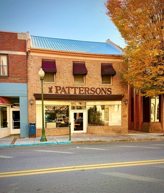 More details for 134 S Queen St, Martinsburg, WV - Retail for Sale