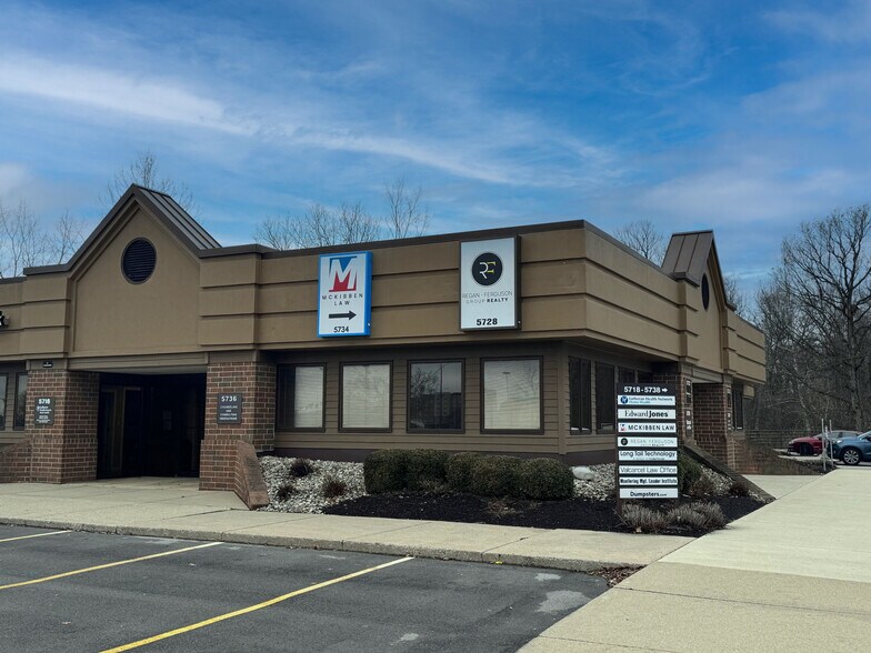 5716-5738 Coventry Ln, Fort Wayne, IN for sale - Building Photo - Image 2 of 9