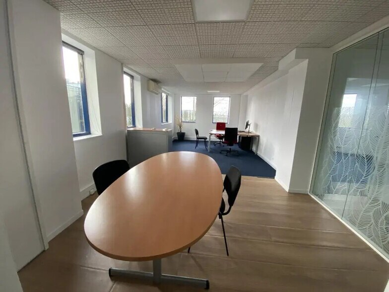 Office in Cesson-Sévigné for lease - Interior Photo - Image 3 of 10