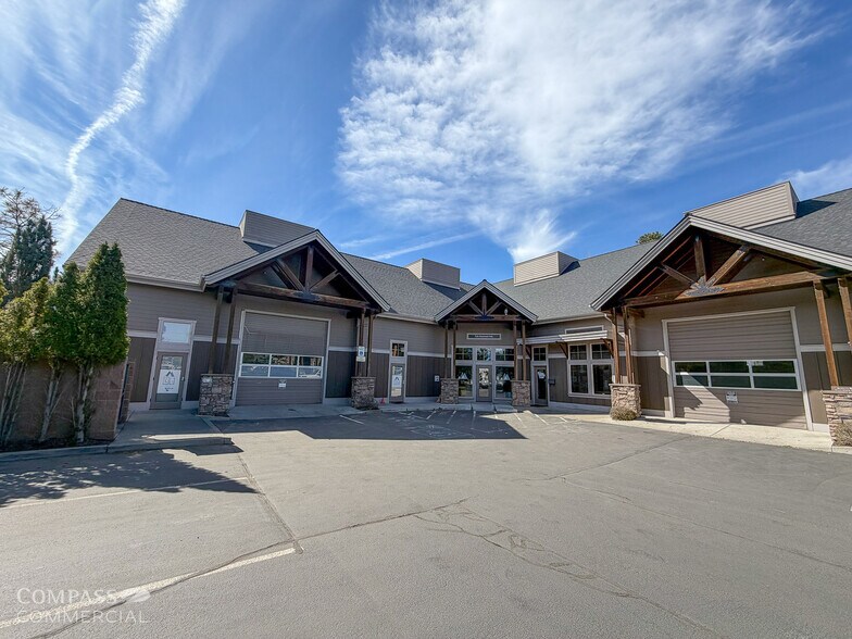 2797 NW Clearwater Dr, Bend, OR à louer - Photo du bâtiment - Image 3 de 4