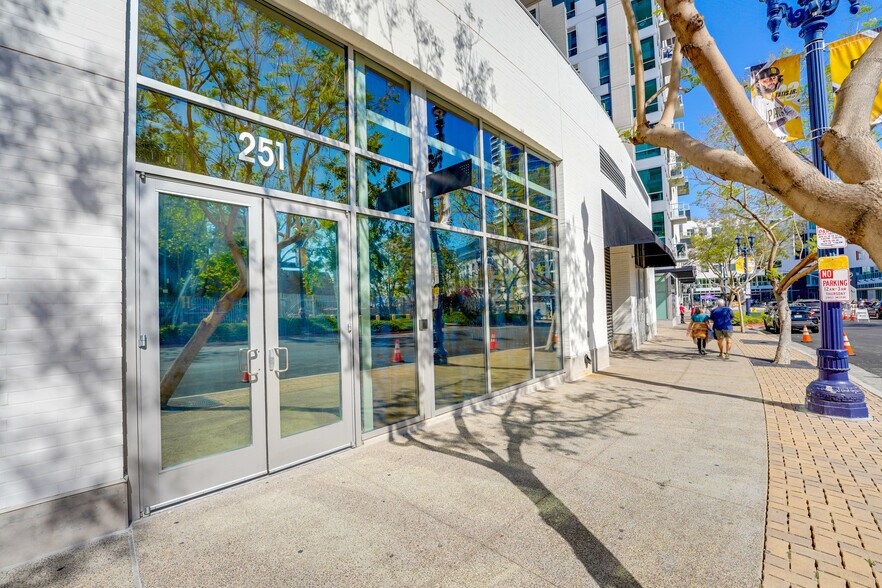 206-222 Park Blvd, San Diego, CA for sale - Building Photo - Image 3 of 12