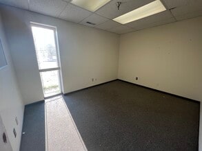 1711 S Longfellow St, Wichita, KS for lease Interior Photo- Image 2 of 5