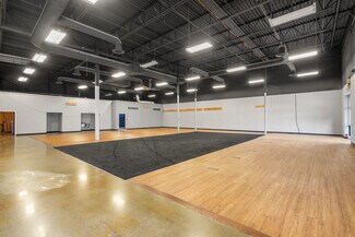 Plus de détails pour 304-350 NE Agness Ave, Grants Pass, OR - Commerce de détail à louer