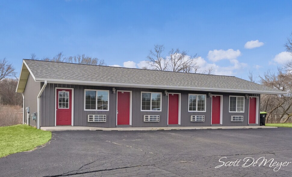 109 S Greenville West Dr, Greenville, MI à vendre - Photo du bâtiment - Image 3 de 23