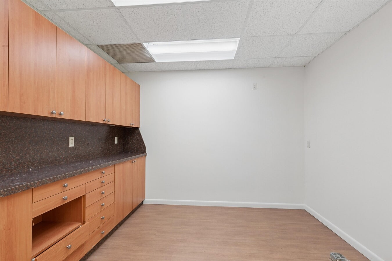 342 E 72nd St, New York, NY 10021 - Unit 1W -  - Interior Photo - Image 2 of 6