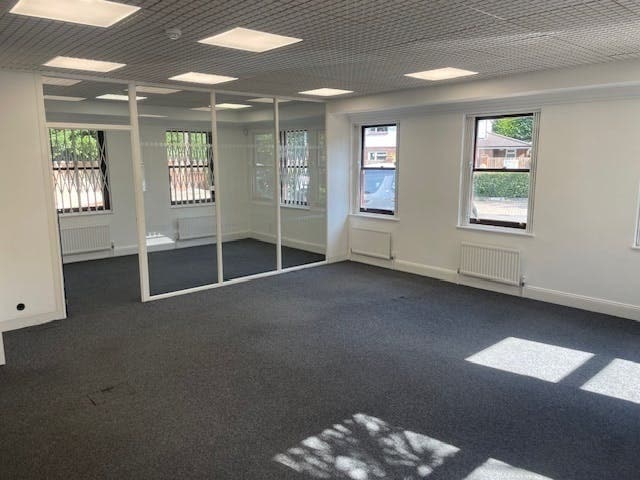 5 Cheapside Court, Sunninghill à louer - Photo du bâtiment - Image 2 de 5