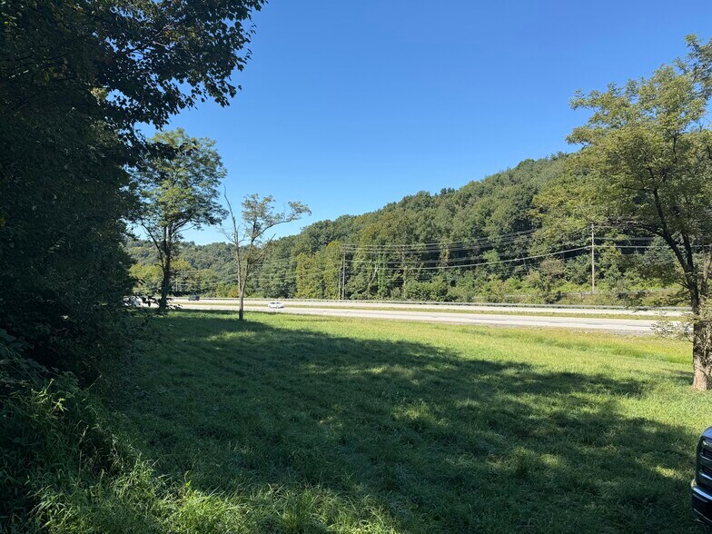 113 Summit Ridge Ave, Morgantown, WV à vendre - Photo du bâtiment - Image 2 de 7