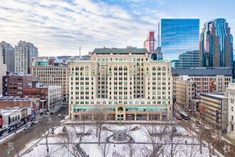 1000-1022 Rue Sainte-Catherine O, Montréal, QC - Aerial  map view