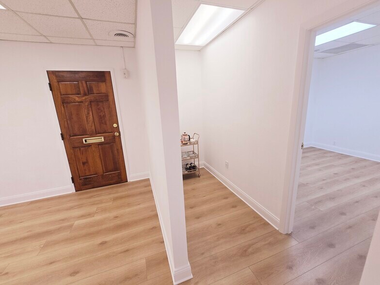 155-157 E New England Ave, Winter Park, FL à vendre - Photo intérieure - Image 2 de 18