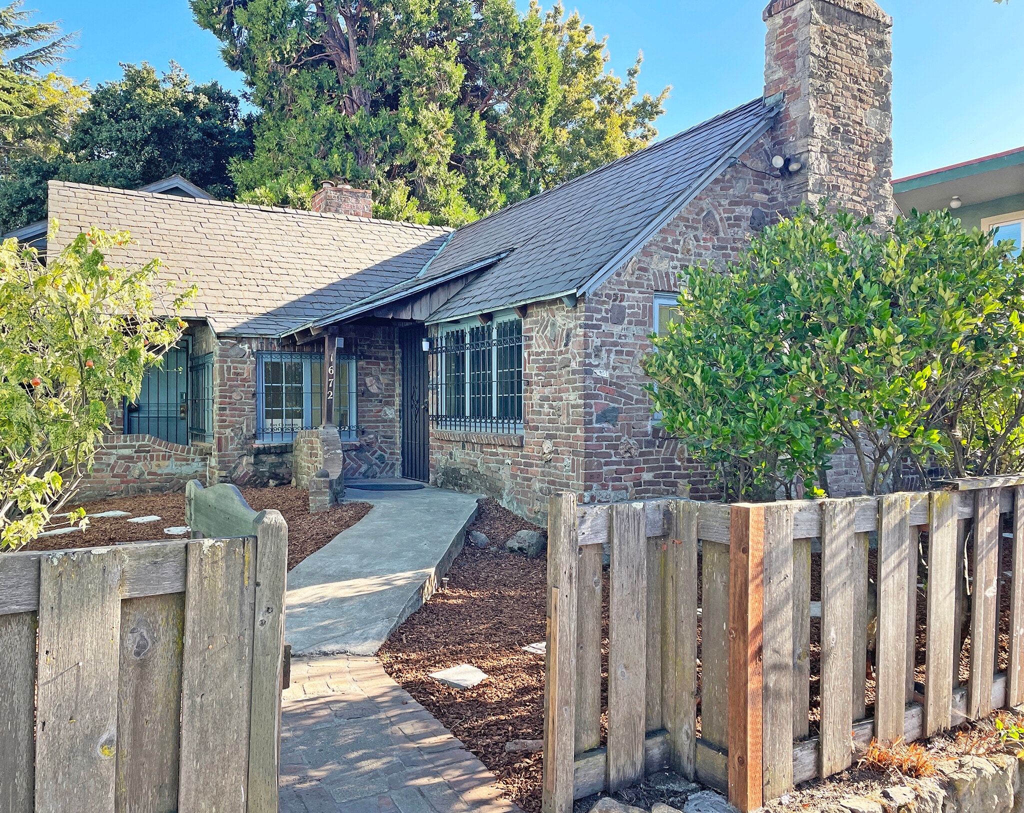 1672 University Ave, Berkeley, CA à louer Photo du bâtiment- Image 1 de 9