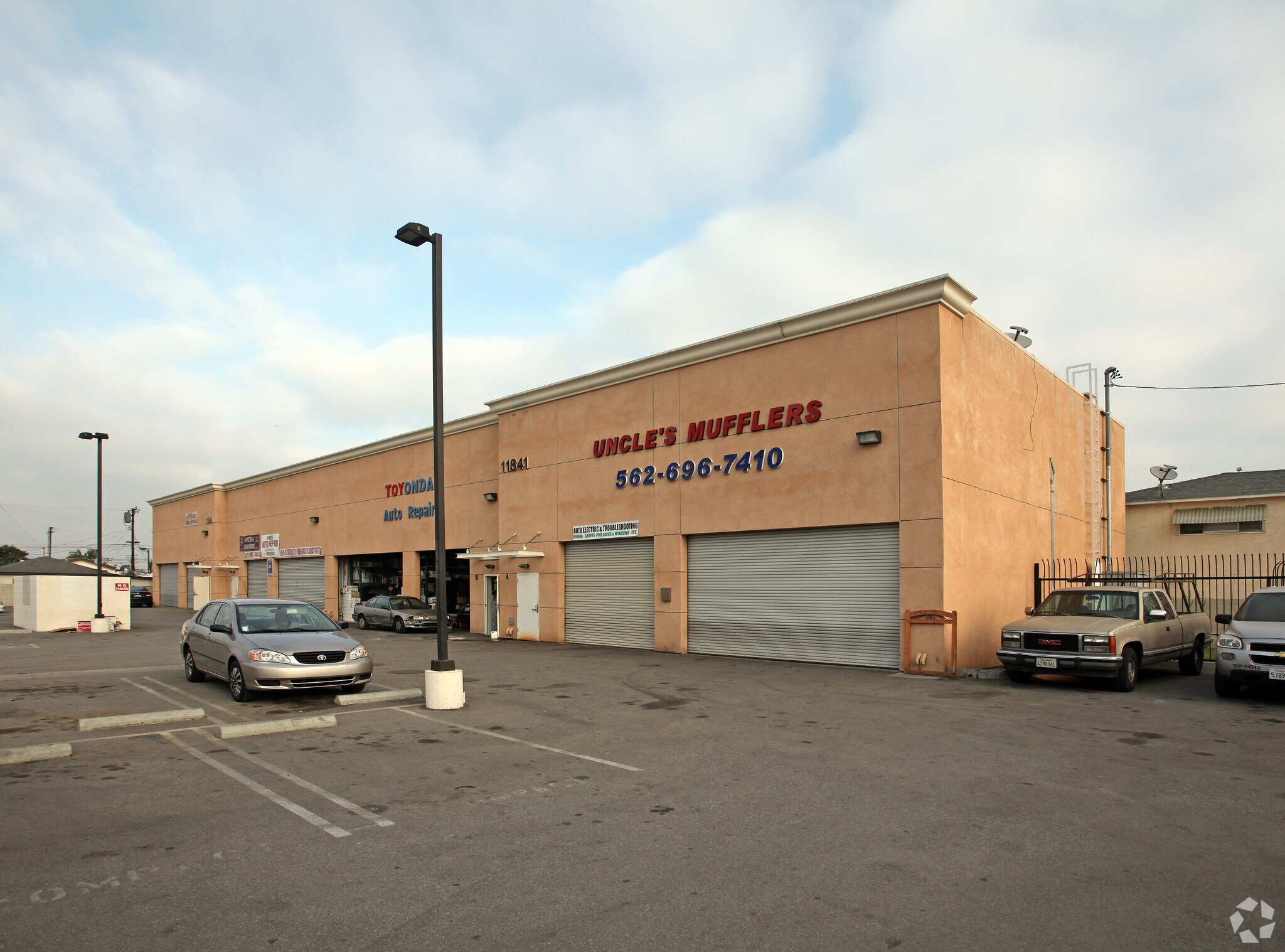 11841 Washington Blvd, Whittier, CA à louer Photo principale- Image 1 de 18