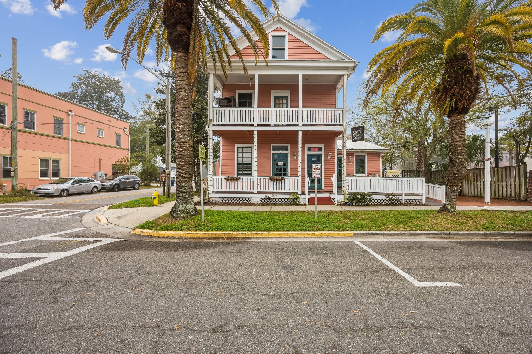 218 Ash St, Fernandina Beach, FL à vendre Photo du bâtiment- Image 1 de 94
