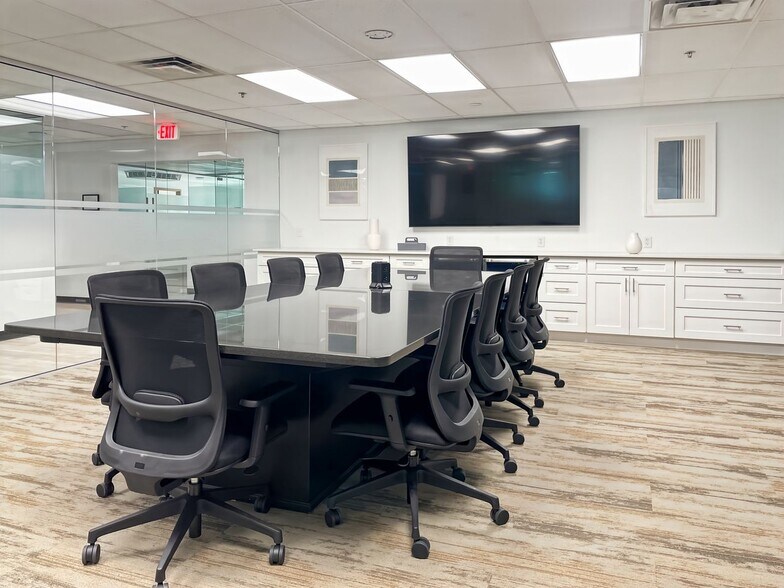 1991 Industrial Dr, Deland, FL for lease - Interior Photo - Image 2 of 13