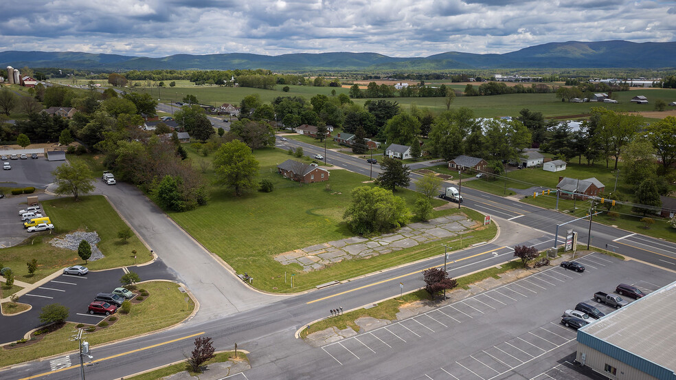 3318 Stuarts Draft Hwy, Stuarts Draft, VA for sale - Building Photo - Image 2 of 24