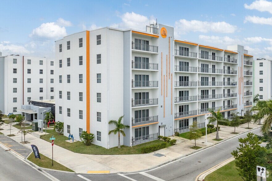 25850 SW 140th Ct, Homestead, FL à louer - Photo du bâtiment - Image 2 de 42