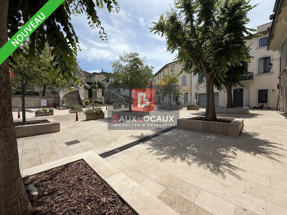 Retail in Orgon for lease Building Photo- Image 1 of 6