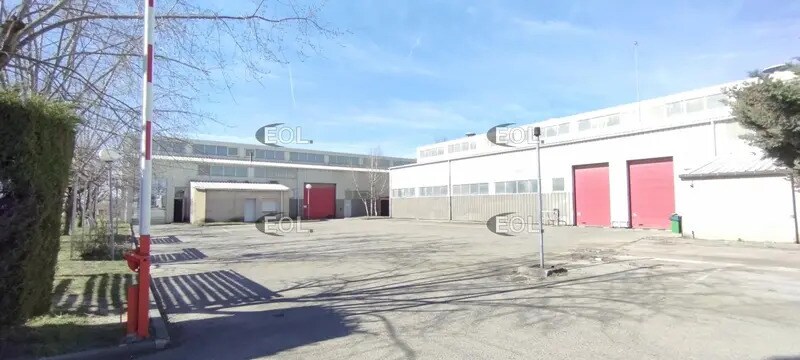 Industriel dans Mornant à vendre - Photo du bâtiment - Image 2 de 12