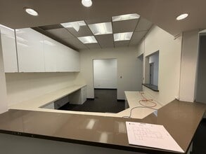 560 Northern Blvd, Great Neck, NY for lease Interior Photo- Image 2 of 13