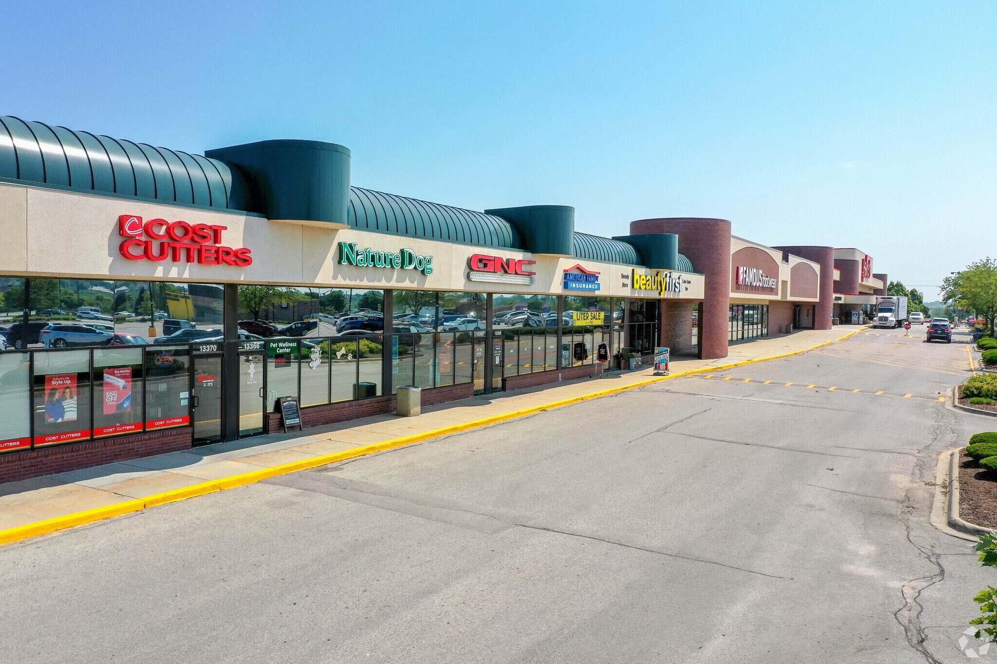 13220-13410 W Maple Rd, Omaha, NE for sale Building Photo- Image 1 of 1