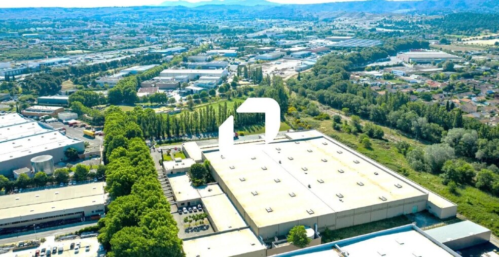 Industrial in Vitrolles for lease - Aerial - Image 1 of 2