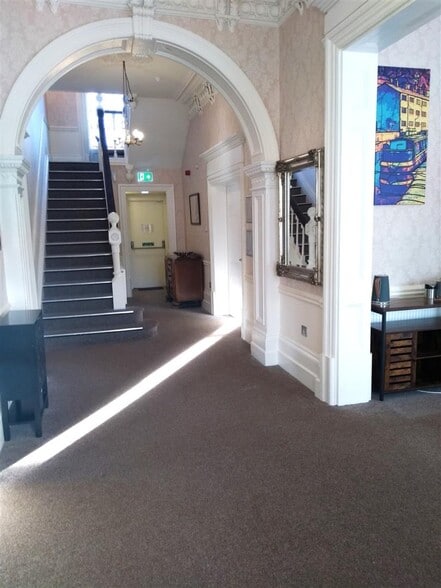 Park Rd, Elland for lease - Interior Photo - Image 3 of 6