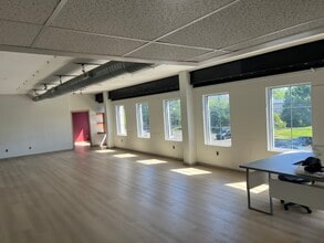 21 NJ-31, Pennington, NJ for lease Interior Photo- Image 1 of 3
