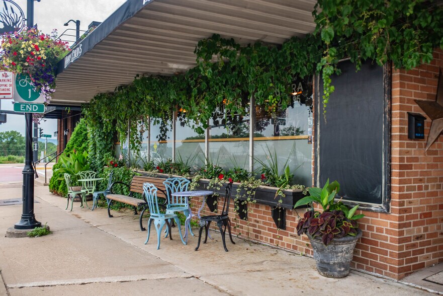 205 Main St, Onalaska, WI à vendre - Photo du bâtiment - Image 3 de 63